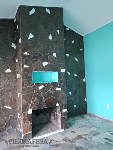 Casa En Alquiler, 3dormitorios, 1baño, Patio. Jardines Del Hipódromo.