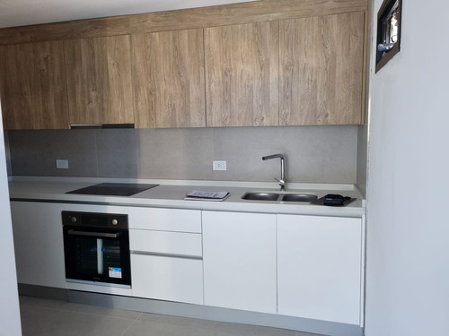 Venta Departamento 3 Ambientes Con Balcón Y Cochera Fija