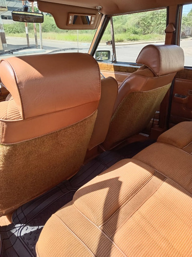 Jeep Wagoneer
