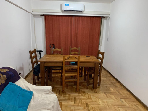 Imagen 2 de 10 de Caseros Centro En Venta Unico Departamento De 2 Ambientes Arriba De La Farmacia Central Sobre Urquiza F: 7953