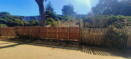 Venta De Último Terreno Frente A La Casa De Pablo Neruda.