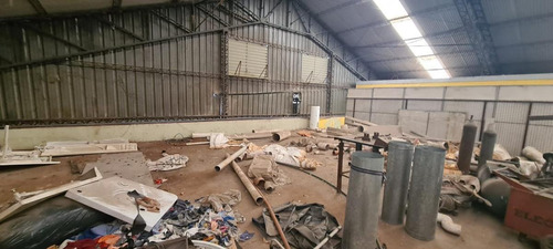 Imagen 14 de 17 de Galpón Industrial 1100 M² En Fracción 6.772 M² - Baños Y Oficinas - 9 De Abril