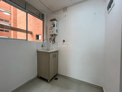 Apartamento En Arriendo En Loma De Las Brujas. Cod A775954