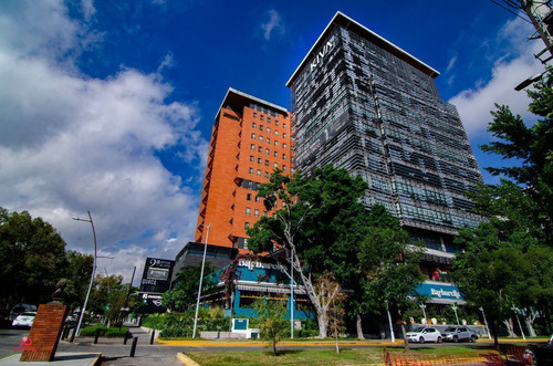 Departamento En Torre Bravante, Col. Juan Manuel, Guadalajara, Jalisco.