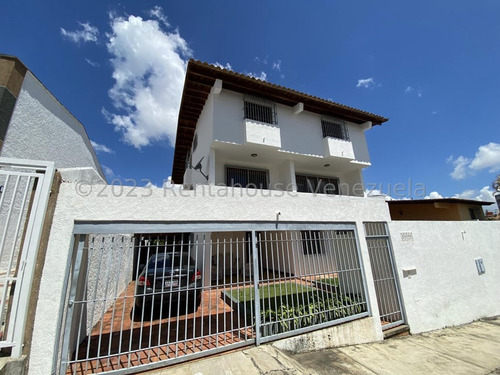 Casa En Venta En Alto Prado 24-9797 Yf