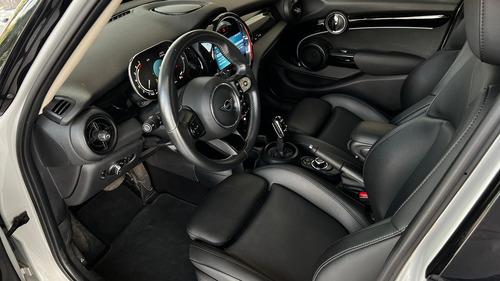 Mini Cooper Classic 5 Puertas At