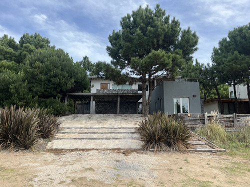 Casa Exclusiva En La Isla Del Golf Para 12 Personas - ### Dueño Directo ### 234 M2 Cubiertos + 74 M2 Descubiertos Con Salida Directa Al Golf (4 Dormitorios + 1 Habitación De Servicio)