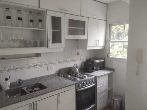 Imagen 10 de 19 de Temporal Amueblado De Lujo, 2 Amb En Suite + Toillete De Recepción Y Balcón + Sra De Limpieza Semanal,c/pileta Todo Incluido, Preferetmt Por 1 Ano A Estrenar.edificio Moderno Ramos Mejia