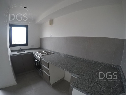 Imagen 10 de 20 de Oportunidad! Hermoso Departamento De 3 Ambientes Con Cochera A Metros De La Estación De Banfield