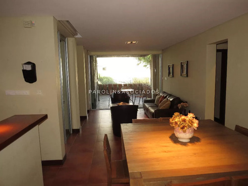 Casa En Venta De 5 Dormitorios En Montoya, Punta Del Este.