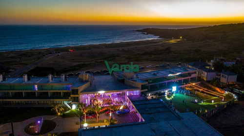Imagen 19 de 28 de Apartamentos Sobre Playa De Las Grutas En Punta Ballena - Punta Del Este Peninsula