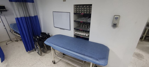 Imagen 7 de 17 de Clinica En Venta / Equipada / San Jose Maracay / 04166437900 / 04265330106