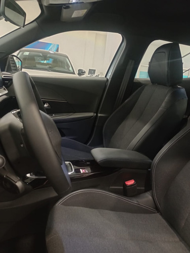 Peugeot 2008 1.0T Allure