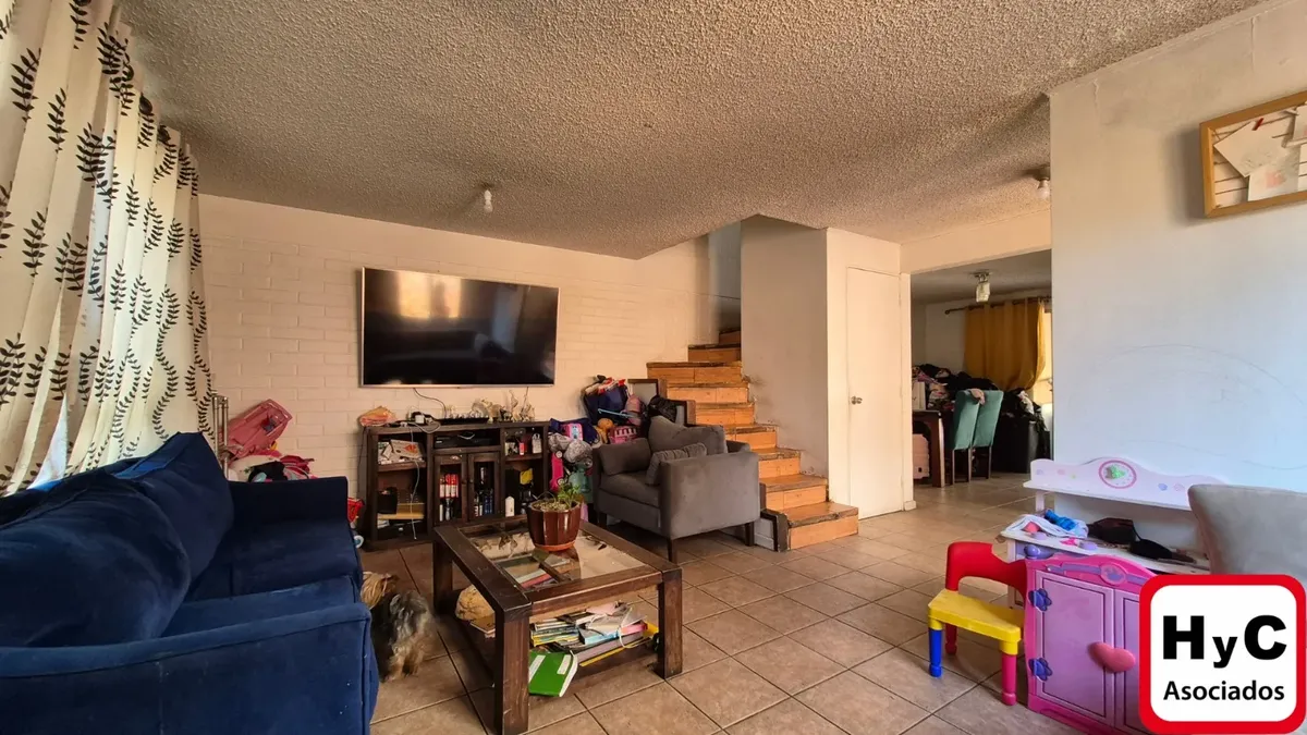 Imagen 4 de 19 de Gran Oportunidad Casa De 3pisos 5d/3b/2e Y Potencial Quilicu