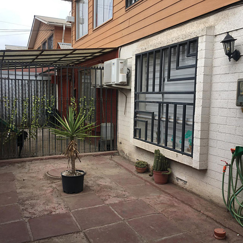 Bella Casa En Juan De Duis Salas Lampa