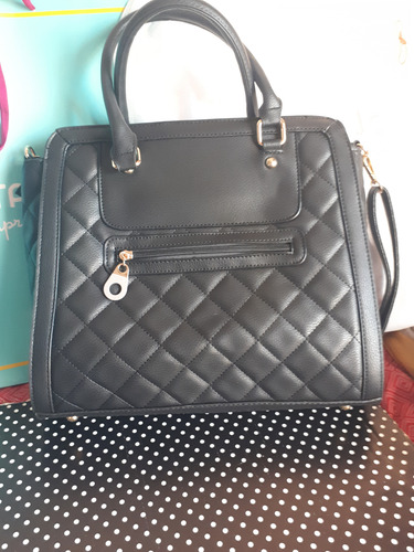 Cartera Juanita Jo Modelo Identidad Negro Lisa Oro Negro
