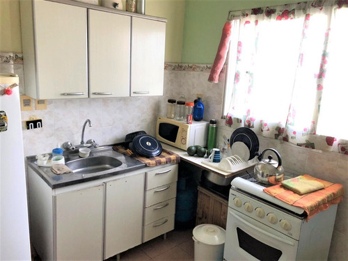 Hermosa Casa Con Apartamento Ubicada En Zona Centrica
