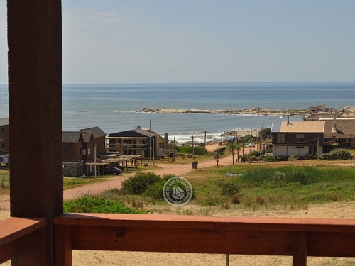 Deja Vu En Punta Del Diablo