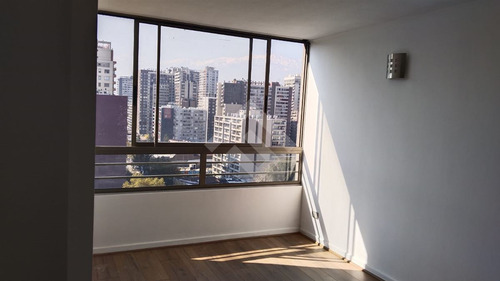 Departamento En Arriendo De 2 Dorm. En Santiago