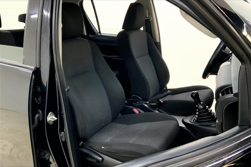 Imagen 7 de 25 de Toyota Hilux Pick-up 4 Pts Doble Cab Sr, Tm5, A/ac, Ve, Ra-