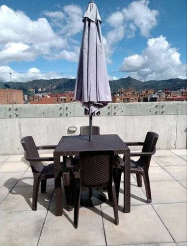 Juego De Mesa Rimax. Con Parasol 3mts De Diametro Base Acero