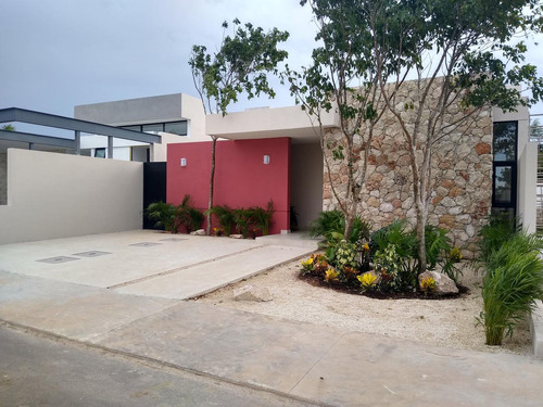 Casa De 1 Planta En Privada En Conkal A 15 Min De Altabrisa En Mérida,yucatán.