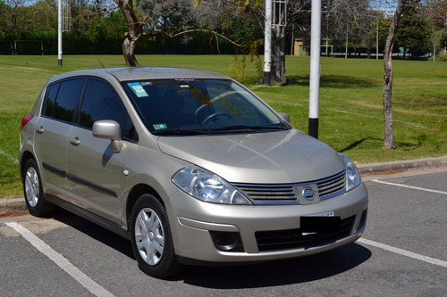 Tiida Nissan 2010 Visia 1.8
