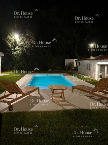 Preciosa Propiedad De 5 Dormitorios Divididos En Dos Hermosas Y Amplias Casas Construidas En El Mismo Terreno - Alquiler De Temporada