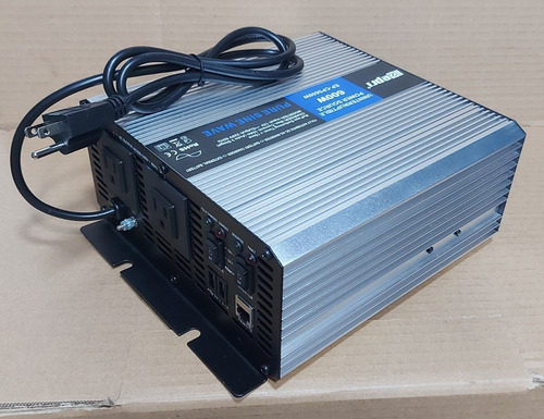Imagen 3 de 6 de Inversor Y Cargador 600w, 12v A 220v (2 En 1)