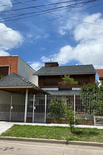 Formosa 1332, Bernal Oeste ¡casa En Venta!