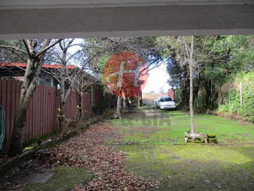 Casa En Venta De 4 Dormitorios En Pucón