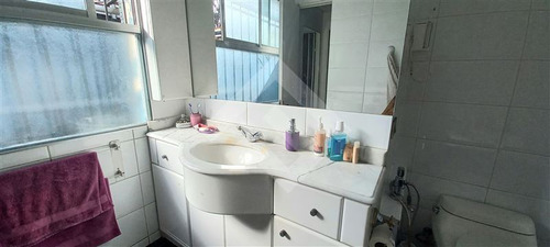 Casa En Venta De 5 Dormitorios En La Reina