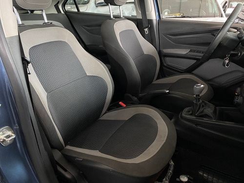 Imagem 4 de 15 de Chevrolet Onix 1.0 Mpfi Ls 8v 2016