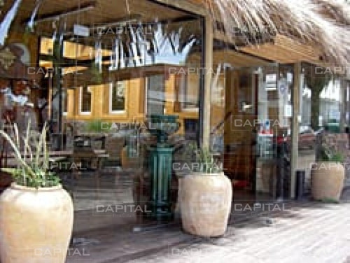 Local Gastronómico En Venta Y Alquiler Anual, Península. Punta Del Este- Ref: 25323