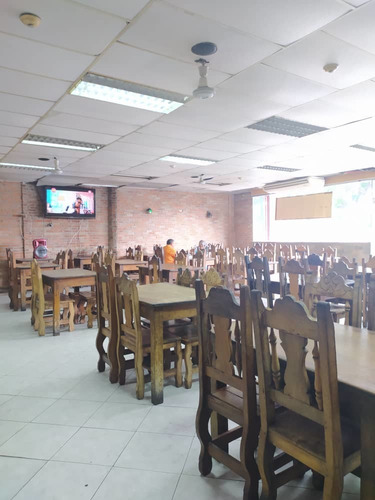 Imagen 7 de 14 de Local Fondo Com Restaurant Av Francisco De Miranda Caracas