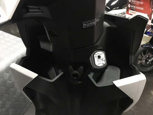 Scooter Honda New Elite 125 Roja Performance Bikes