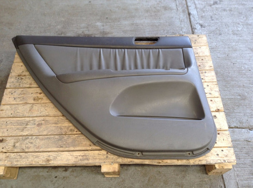 Tapa De Puerta Trasera Izquierda Toyota Camry Mod: 02-04