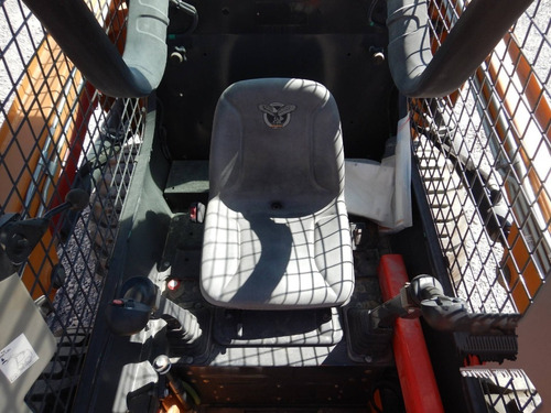 Imagen 9 de 12 de 05) Minicargador Nuevo Case Sr130 Sistema Hid