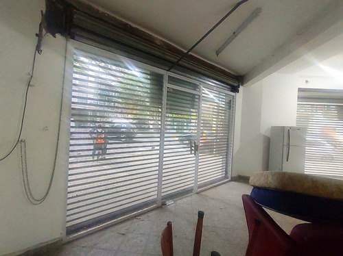 Imagen 6 de 11 de Local En Alquiler. Exelente Ubicacion