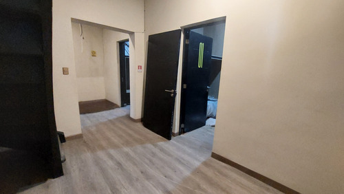 Casa En Venta De 5 Dorm. En Providencia