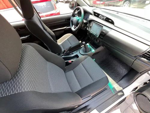 Toyota Hilux 2.7 Cabina Doble Sr Mt