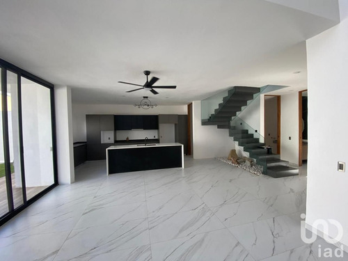 Venta Casa 4 Ambientes Cruz De Huanacaxtle
