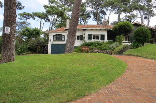 Casa En Venta De 4 Dormitorios En San Rafael