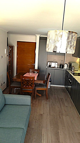Venta De Moderno Funcional Departamento En Edificio Lumity