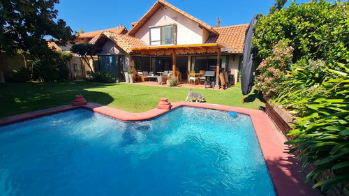 Linda Casa En Condominio