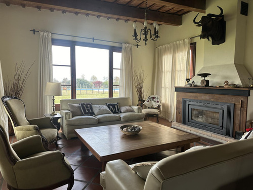 Venta Campo Con Caballerizas | Vco Propiedades