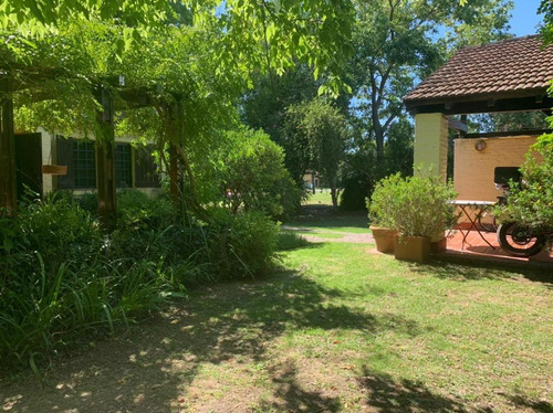 Imagen 8 de 29 de Casa En Venta De Country Champagnat Con Muy Buen Parque Y 2 Dorms