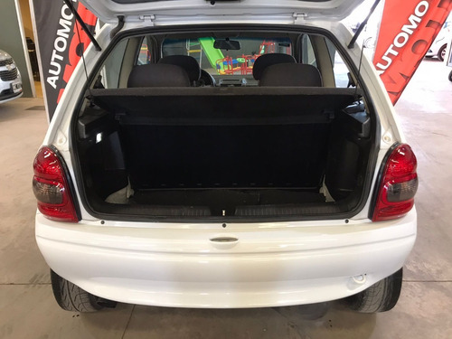 Imagen 3 de 8 de Chevrolet Corsa City 1.6 Turbo C/agregados 2008