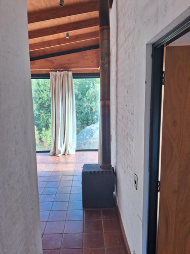 ¡disfruta De La Vida De Campo En Esta Encantadora Casa En L