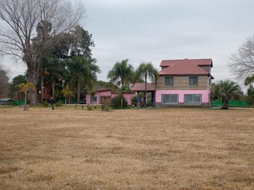 Imagen 3 de 25 de Exelente Casa Quinta En La Zona De Cañuelas - 4 Dor. Escritorio Y Oficina